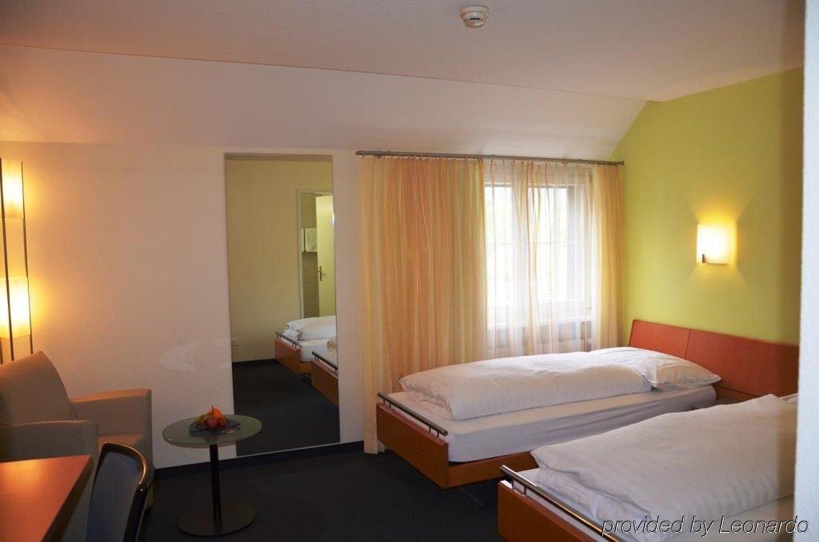 Hotel Urs Und Viktor Bettlach Exterior foto