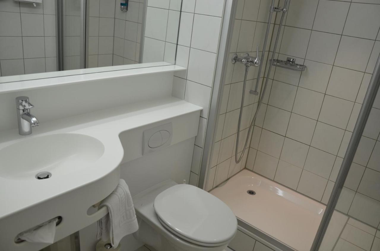 Hotel Urs Und Viktor Bettlach Habitación foto
